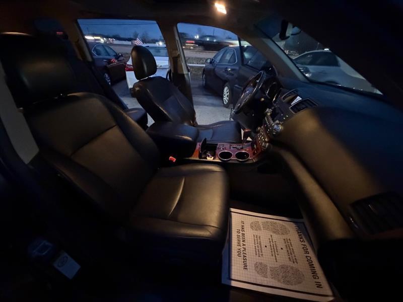 Toyota Highlander  2011