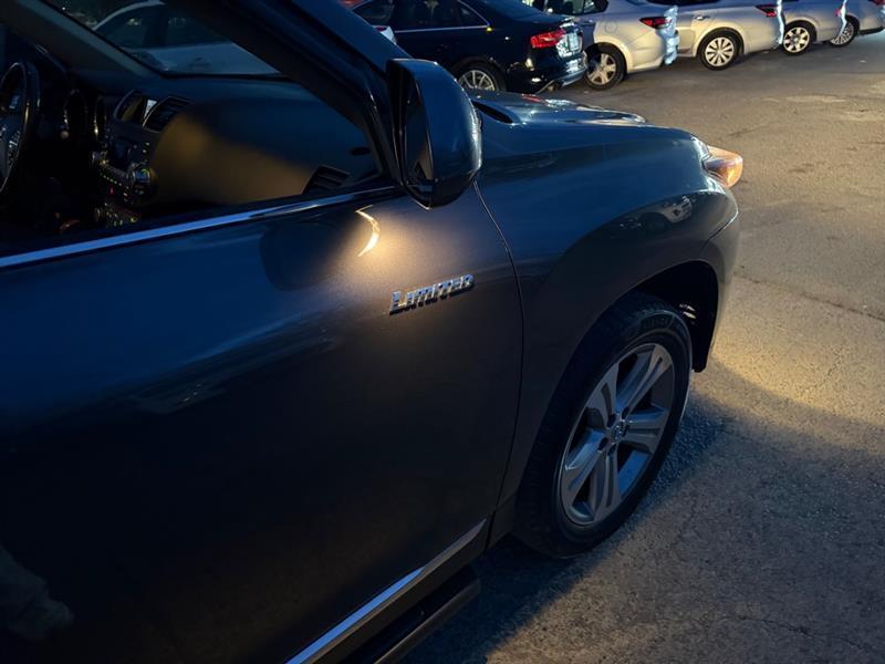 Toyota Highlander  2011