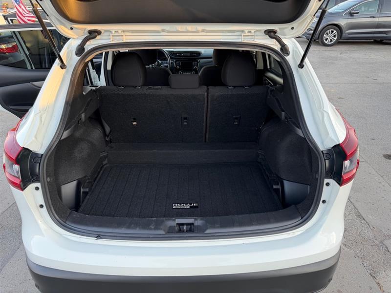 Nissan Rogue Sport S 2020