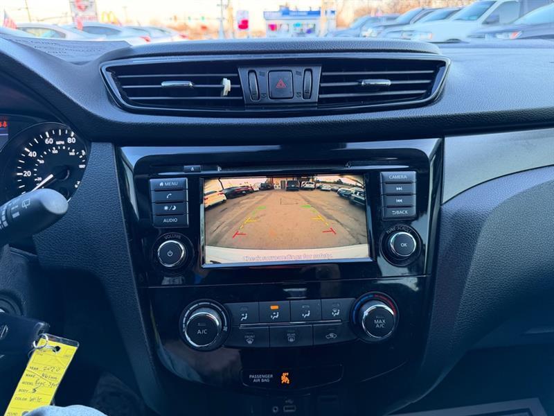 Nissan Rogue Sport S 2020