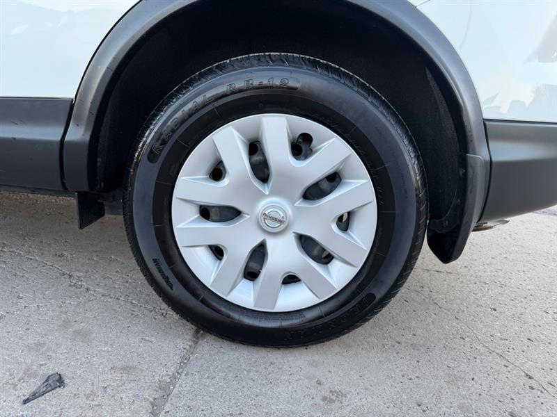 Nissan Rogue Sport S 2020