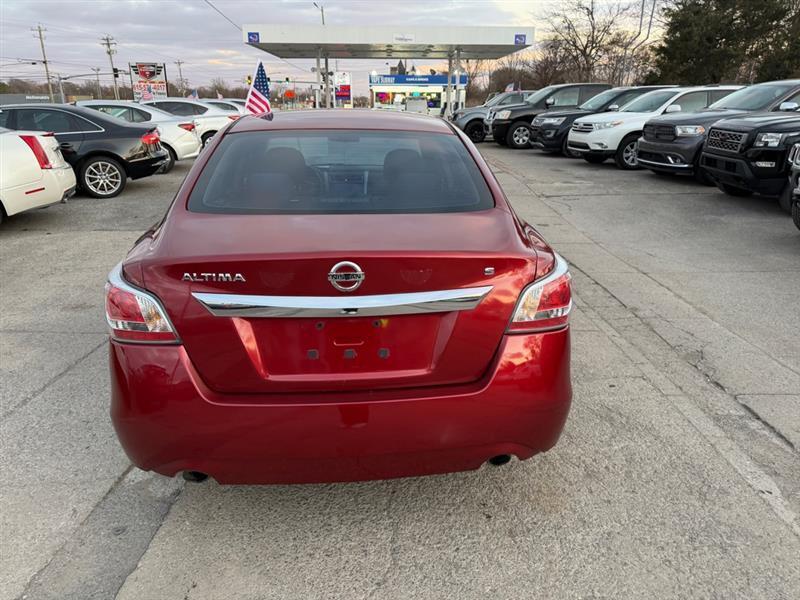 Nissan Altima  2015