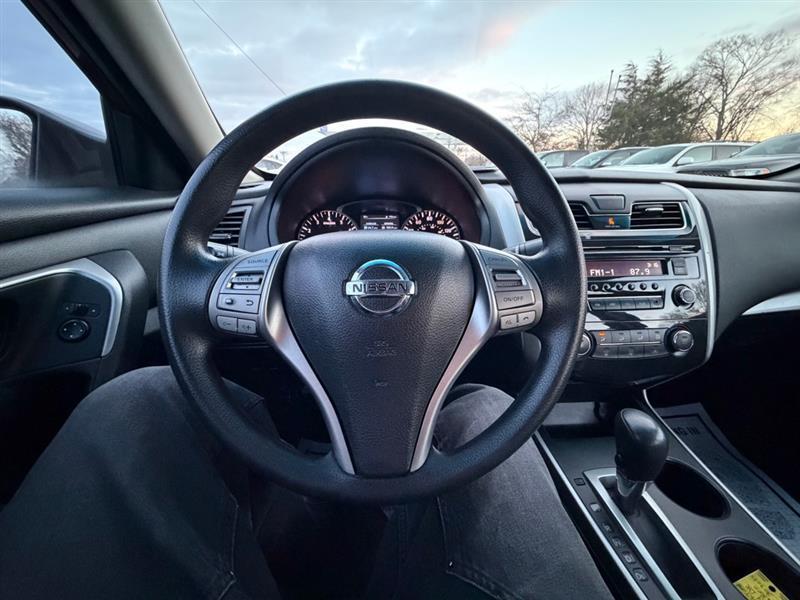 Nissan Altima  2015
