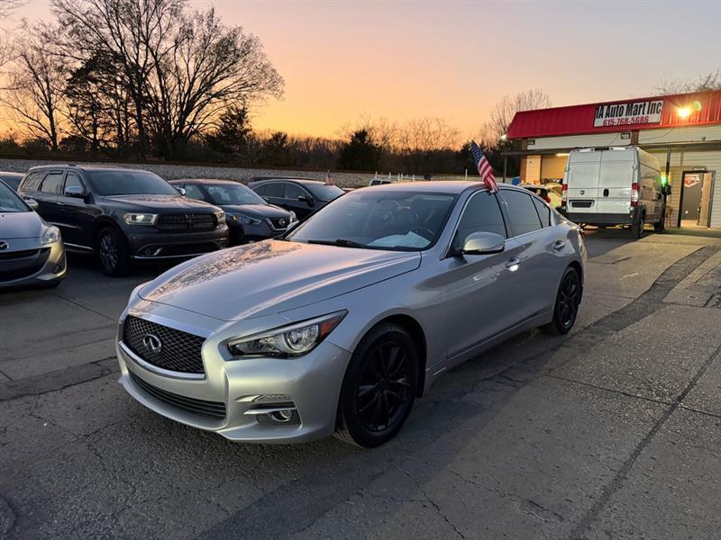 Infiniti Q50  2014