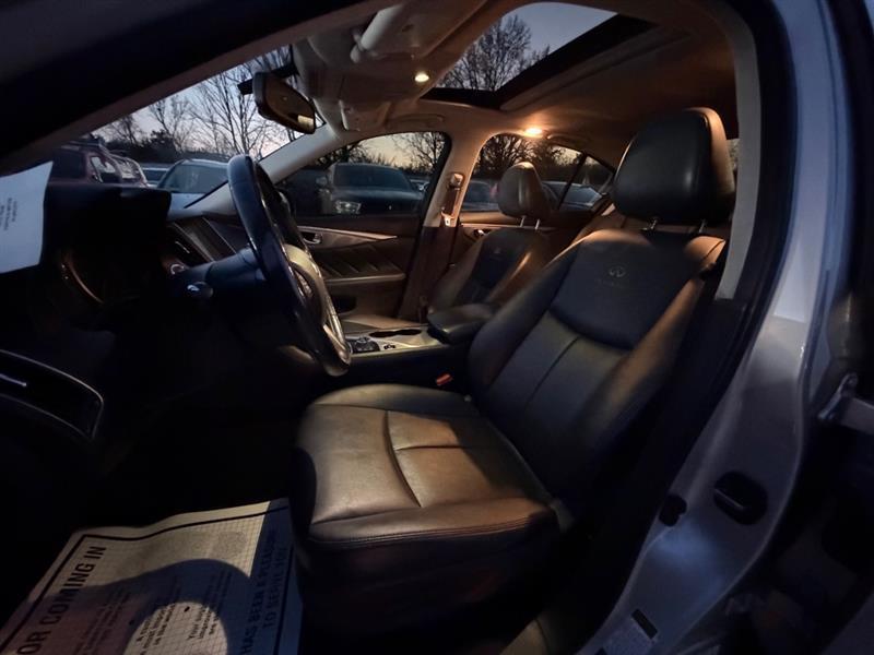 Infiniti Q50  2014