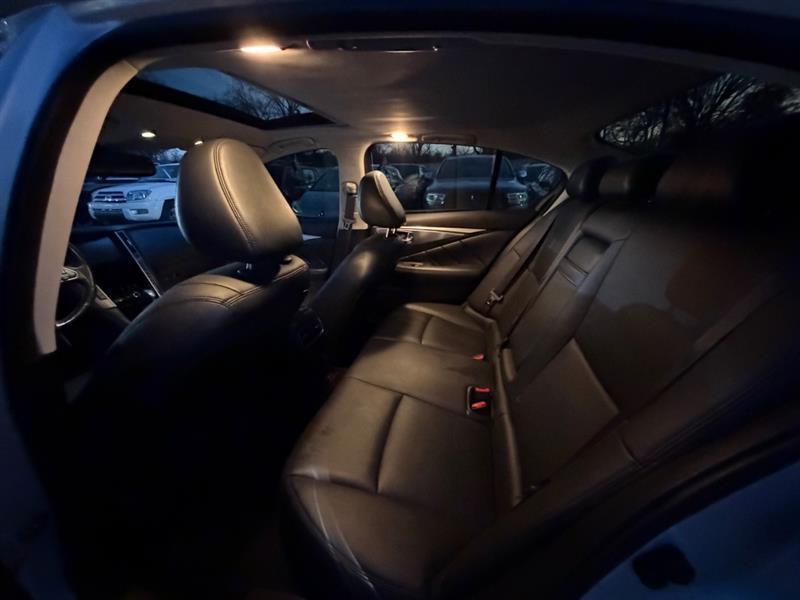 Infiniti Q50  2014