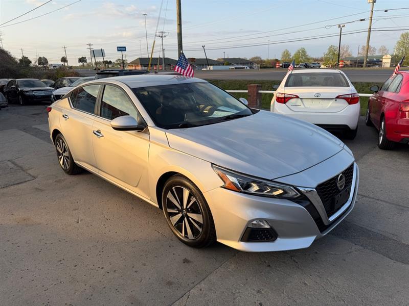 Nissan Altima SV 2022