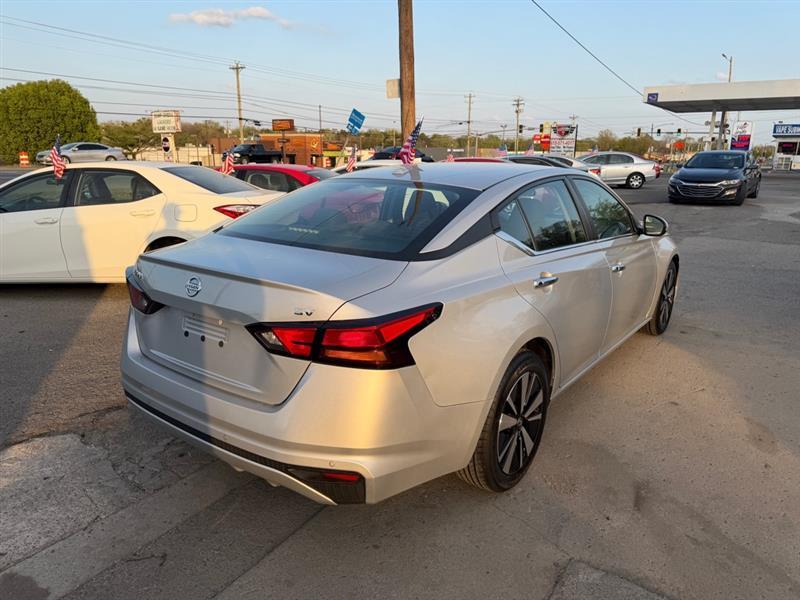 Nissan Altima SV 2022