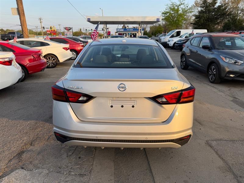 Nissan Altima SV 2022