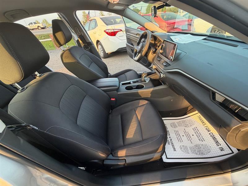 Nissan Altima SV 2022