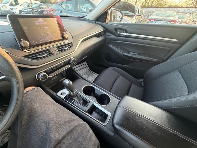 Nissan Altima SV 2022