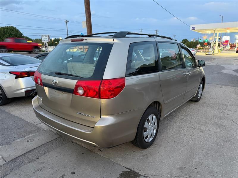 Toyota Sienna  2007