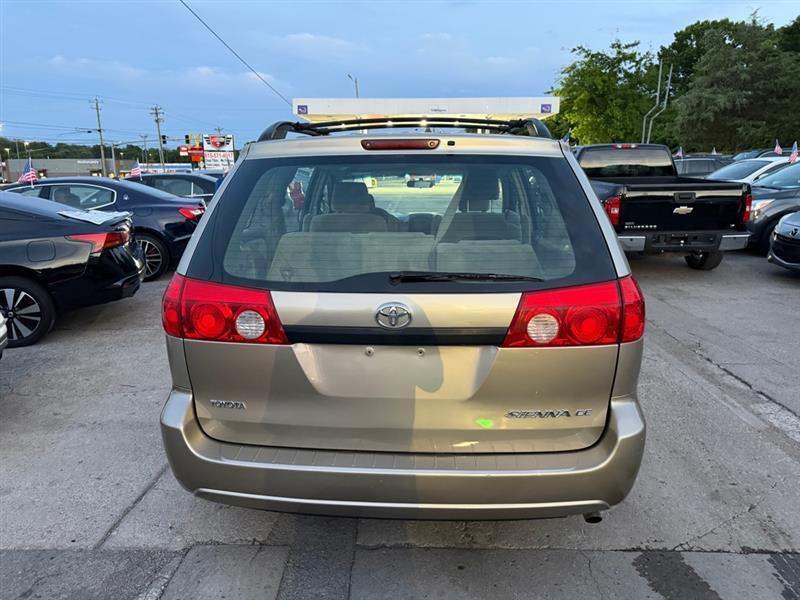 Toyota Sienna  2007