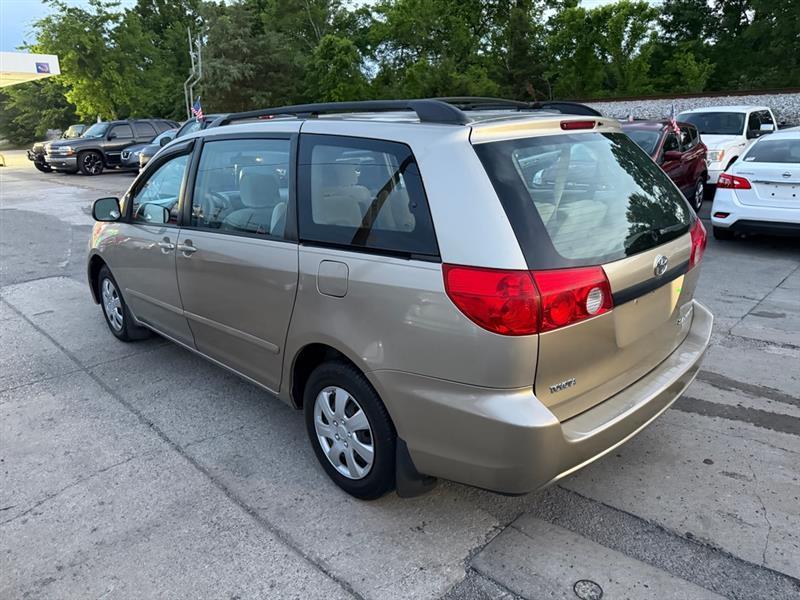 Toyota Sienna  2007