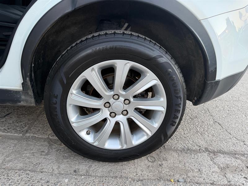 Land Rover Discovery Sport  2016