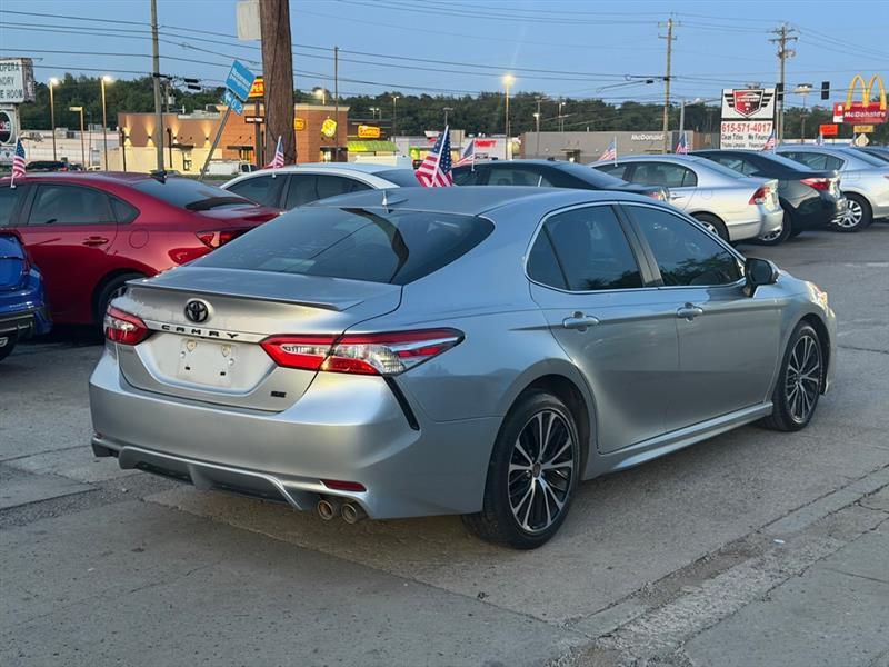 Toyota Camry  2020