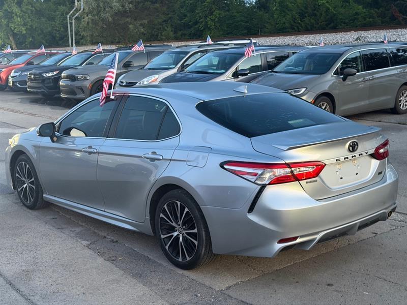 Toyota Camry  2020
