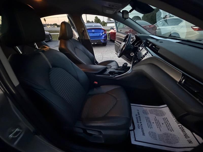 Toyota Camry  2020