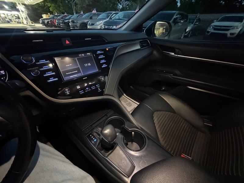 Toyota Camry  2020