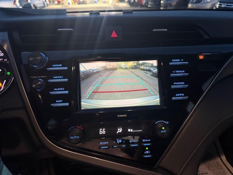 Toyota Camry  2020