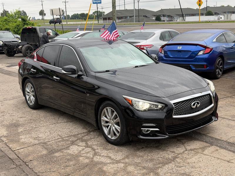 Infiniti Q50  2015