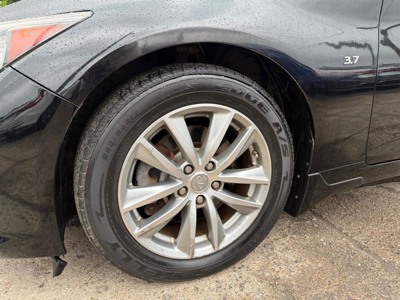 Infiniti Q50  2015