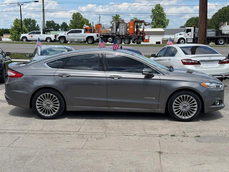 Ford Fusion Hybrid  2013