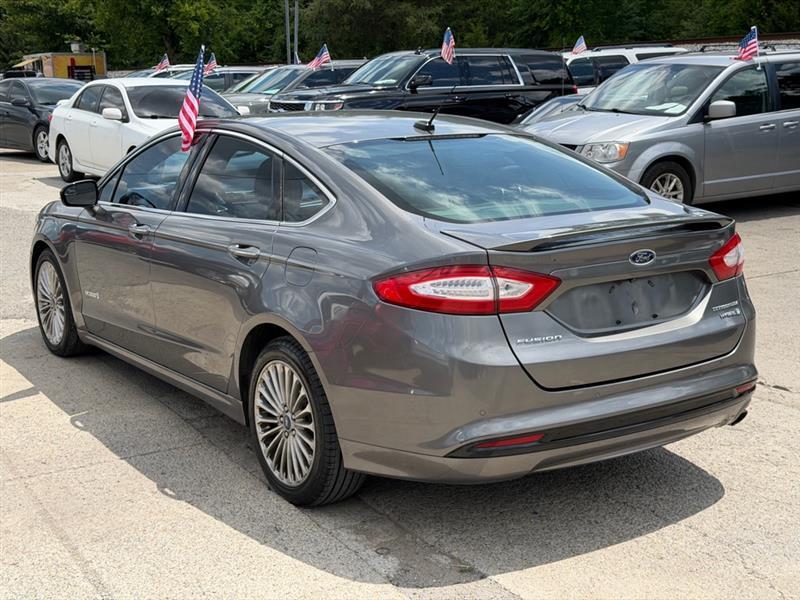 Ford Fusion Hybrid  2013