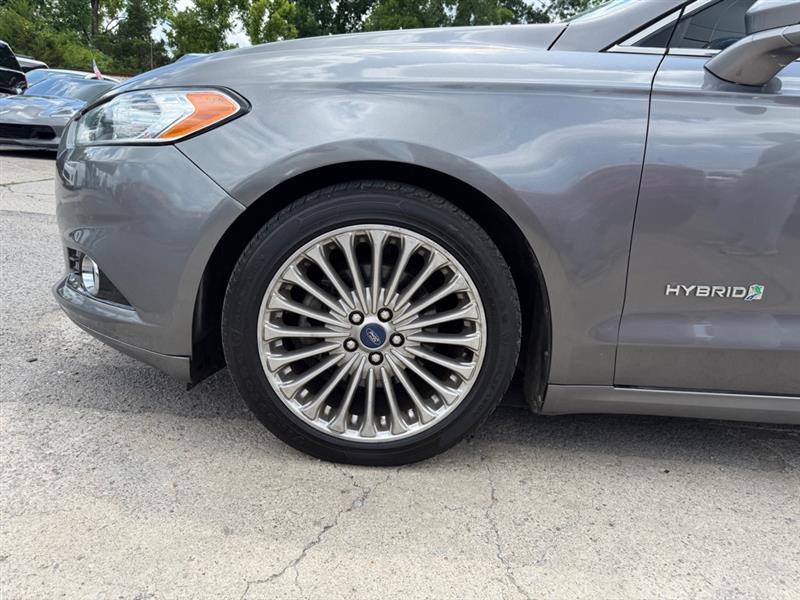 Ford Fusion Hybrid  2013