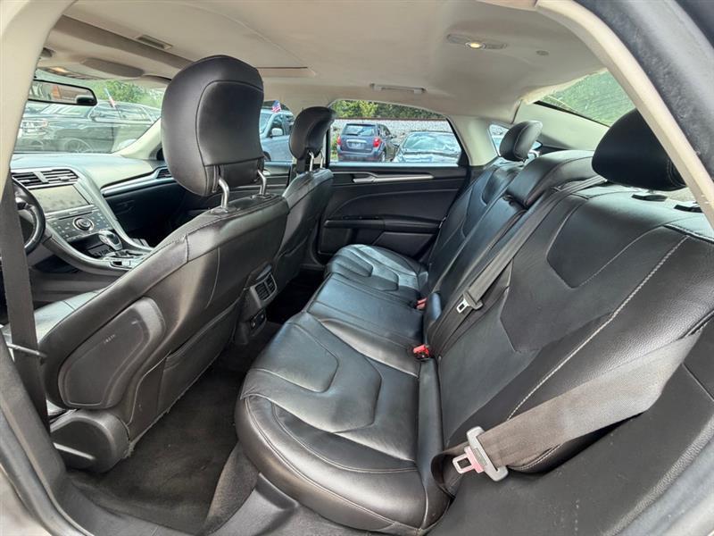 Ford Fusion Hybrid  2013