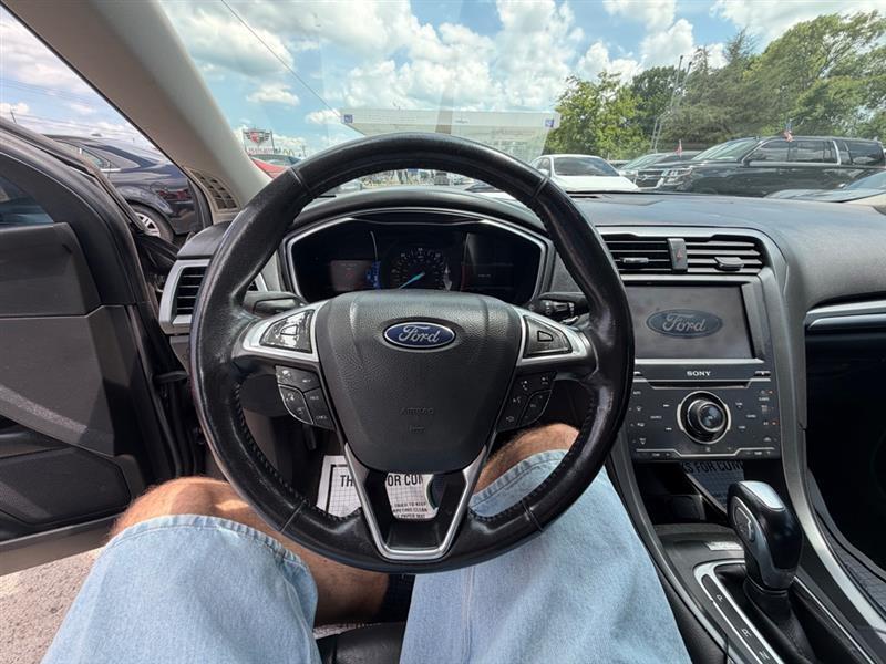 Ford Fusion Hybrid  2013