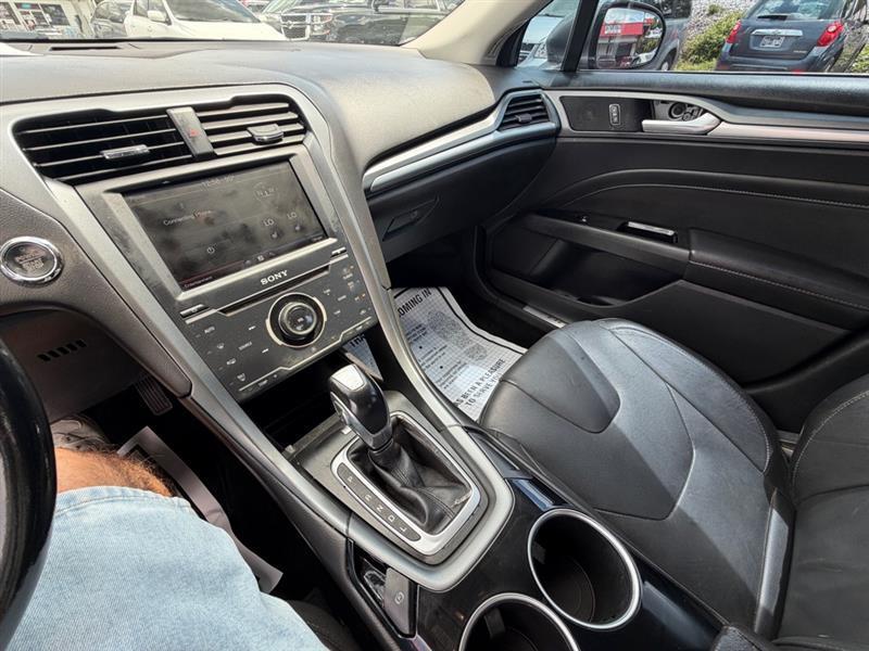 Ford Fusion Hybrid  2013
