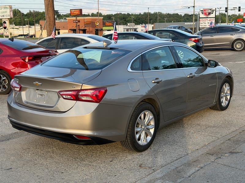 Chevrolet Malibu  2022