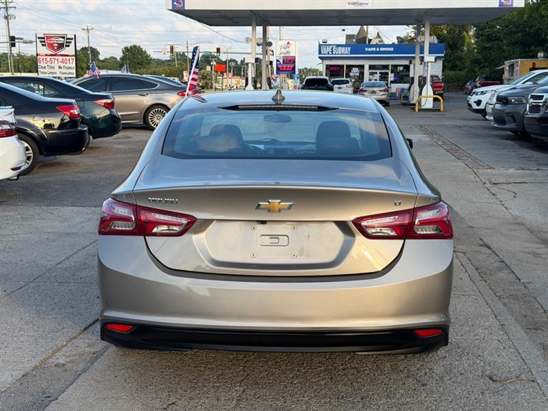 Chevrolet Malibu  2022