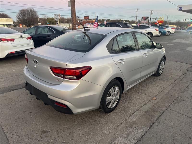 Kia Rio  2020