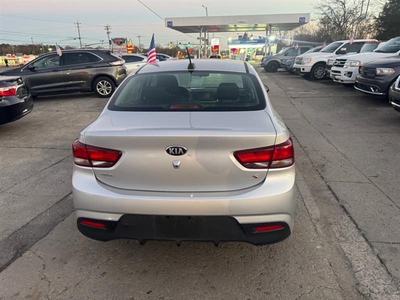 Kia Rio  2020