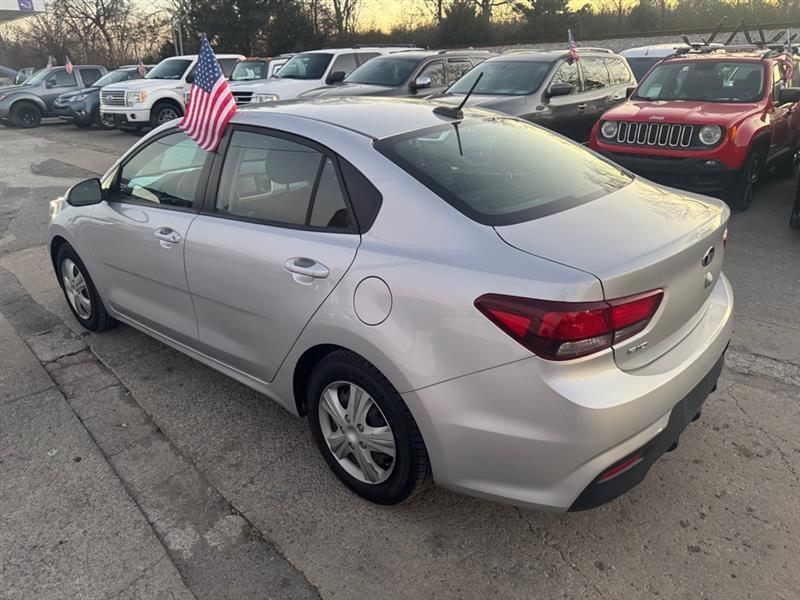 Kia Rio  2020