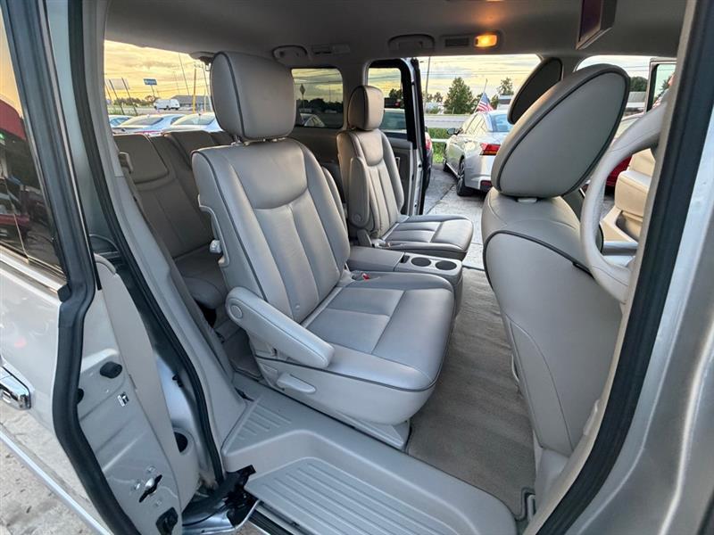 Nissan Quest  2011