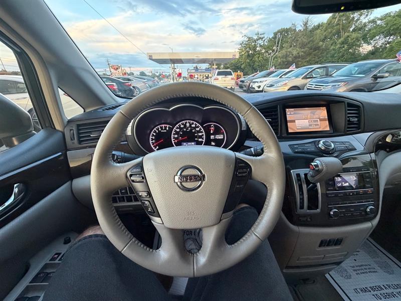Nissan Quest  2011