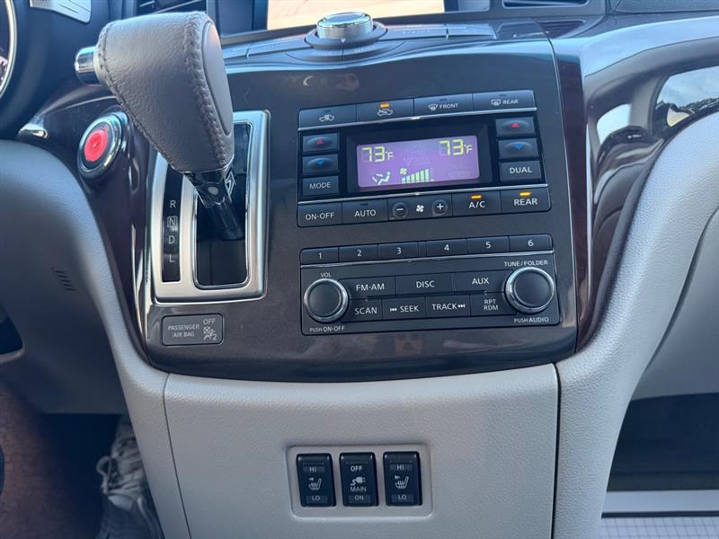 Nissan Quest  2011