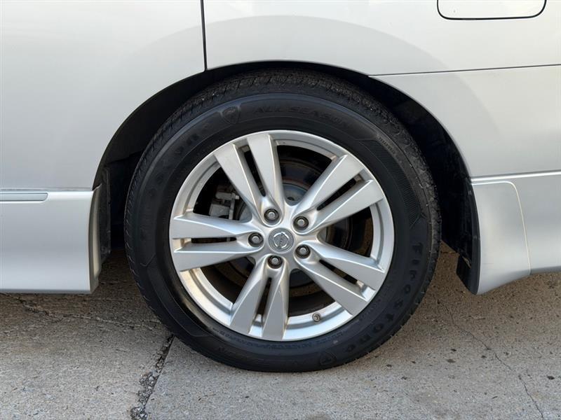 Nissan Quest  2011