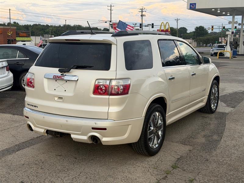 GMC Acadia  2012
