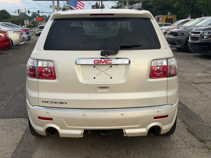 GMC Acadia  2012