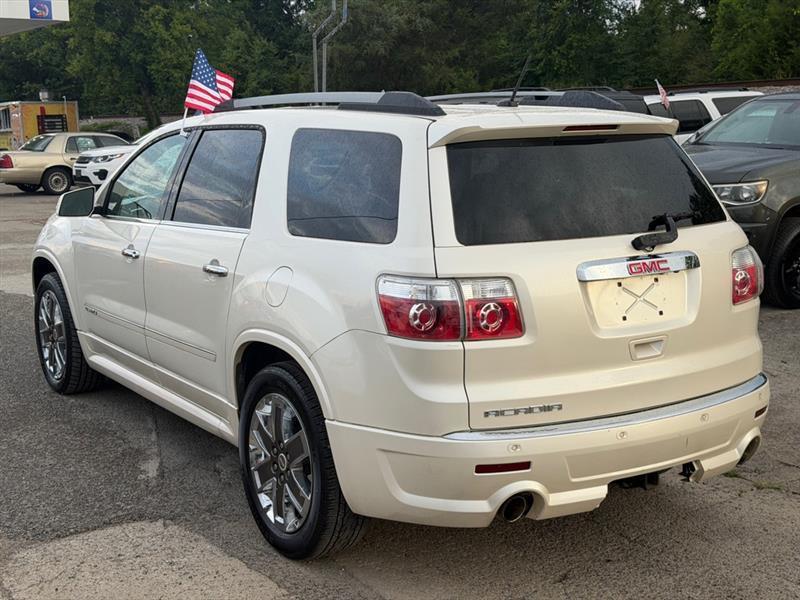GMC Acadia  2012