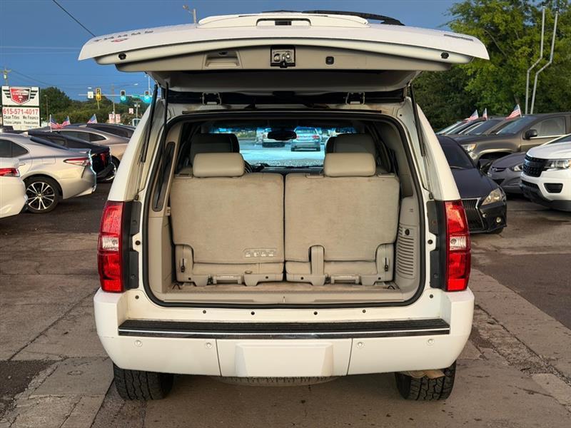Chevrolet Tahoe  2011