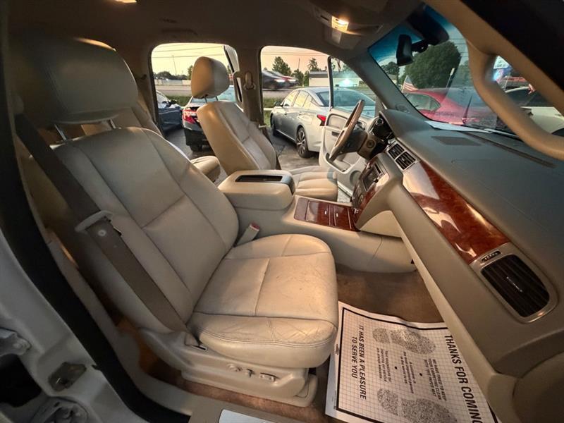 Chevrolet Tahoe  2011