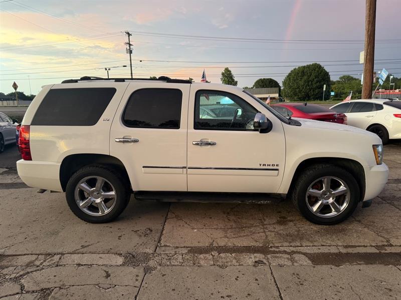 Chevrolet Tahoe  2011