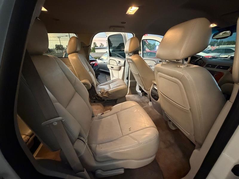 Chevrolet Tahoe  2011
