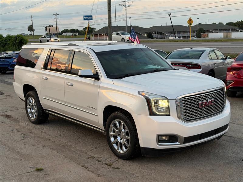 GMC Yukon XL  2017