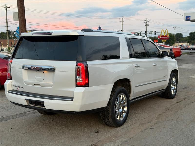 GMC Yukon XL  2017